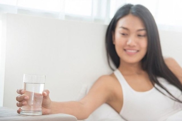 LỢI ÍCH CỦA VIỆC UỐNG NƯỚC VÀO MỖI BUỔI SÁNG
