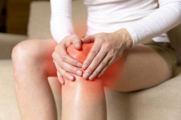 LÀM THẾ NÀO ĐỂ GIẢM ĐAU KHỚP KHI " TRÁI GIÓ TRỞ TRỜI "